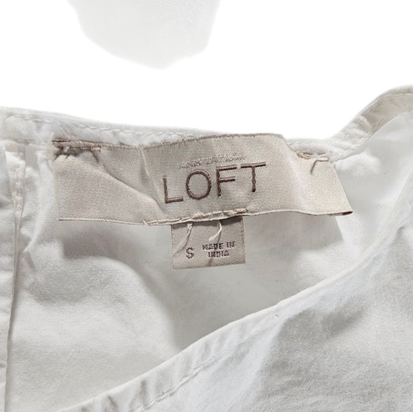 Ann Taylor LOFT White Blouse size Small - Picture 3 of 5
